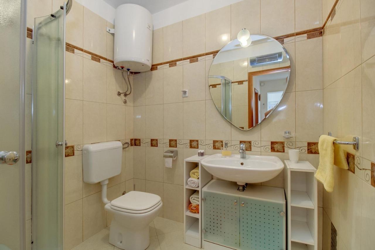 Apartman Mirjana 1 Mali Lošinj Esterno foto
