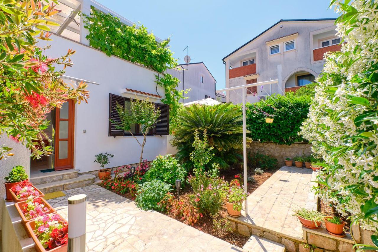 Apartman Mirjana 1 Mali Lošinj Esterno foto