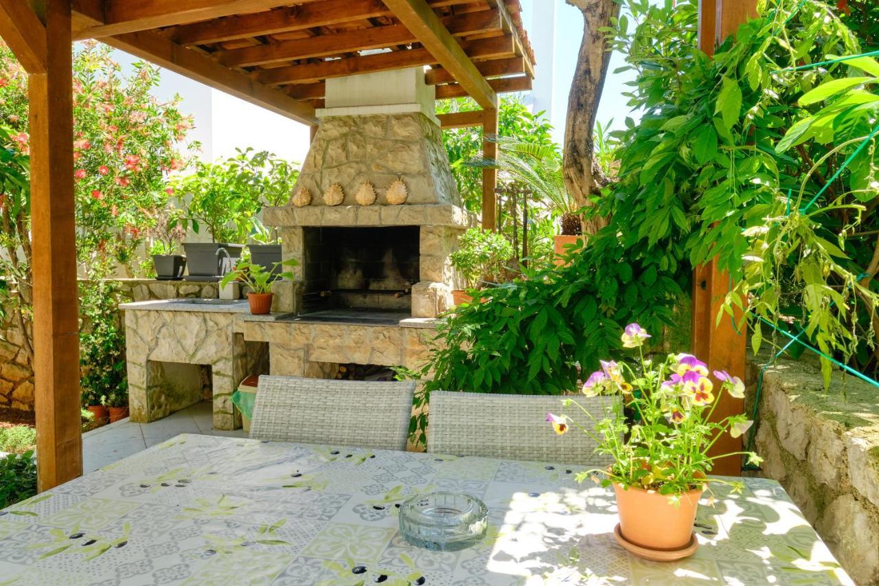 Apartman Mirjana 1 Mali Lošinj Esterno foto